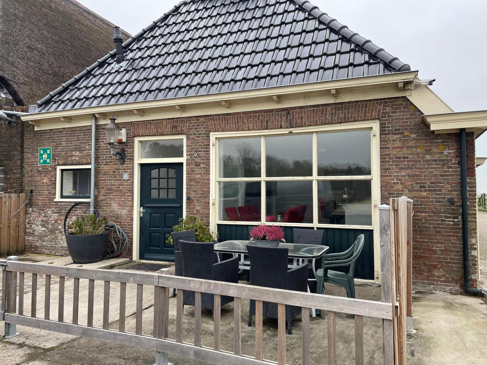 Fijne Woning Op Hippische Aan De Rand *